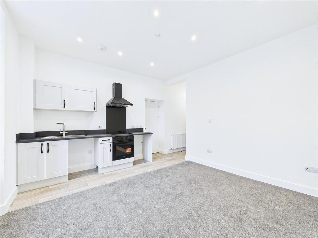 Sitting Room / Kitchen / Dining Area