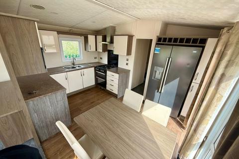 2 bedroom park home for sale, Sirior Bach Caravan Park