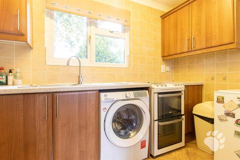 undefined, Brackendale Court, Basildon SS13