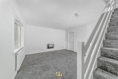 2 bedroom terraced house for sale, Earlston Avenue, Dundee DD4