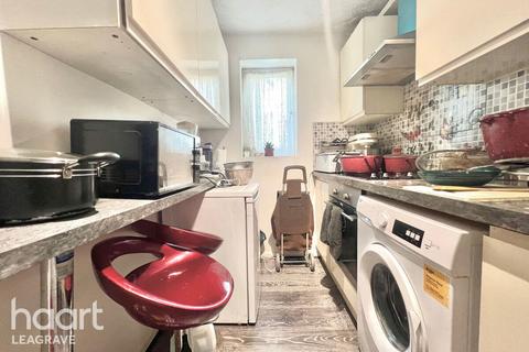 undefined, Simpson Close, Luton
