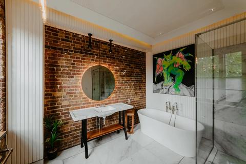 3 bedroom flat for sale, Hartland Road, London NW1