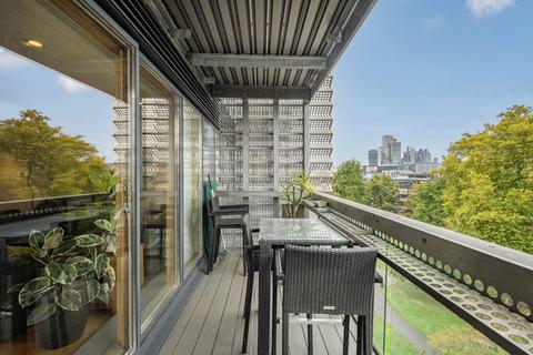 3 bedroom apartment for sale, Bermondsey Square, London