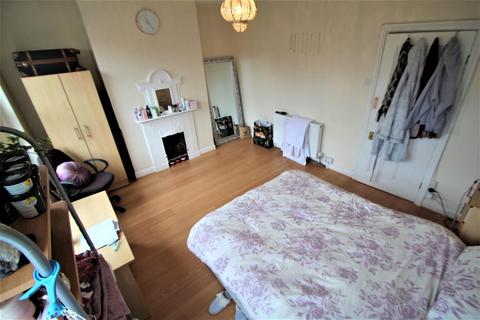 undefined, Walmsley Road, Hyde Park, Leeds, LS6 1NG