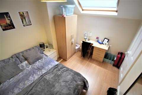 undefined, Walmsley Road, Hyde Park, Leeds, LS6 1NG