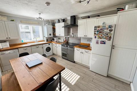 undefined, Chestnut Avenue, Corby NN17