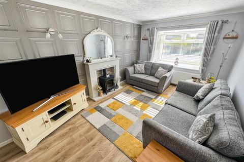 undefined, Chestnut Avenue, Corby NN17