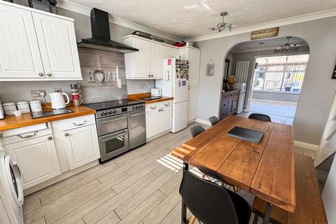 undefined, Chestnut Avenue, Corby NN17