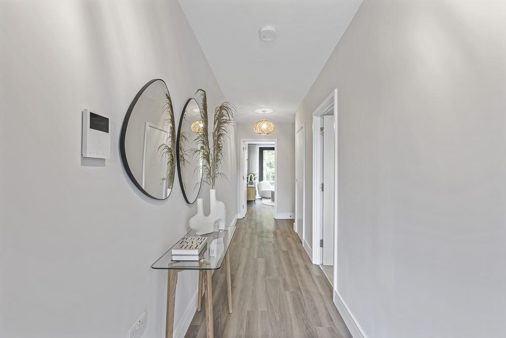 E13 show home