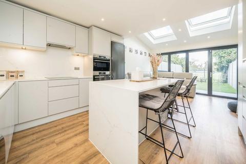 undefined, Aspen Close, London W5