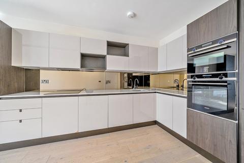 3 bedroom flat for sale, Oak Hill Road, Surbiton, Surrey, KT6