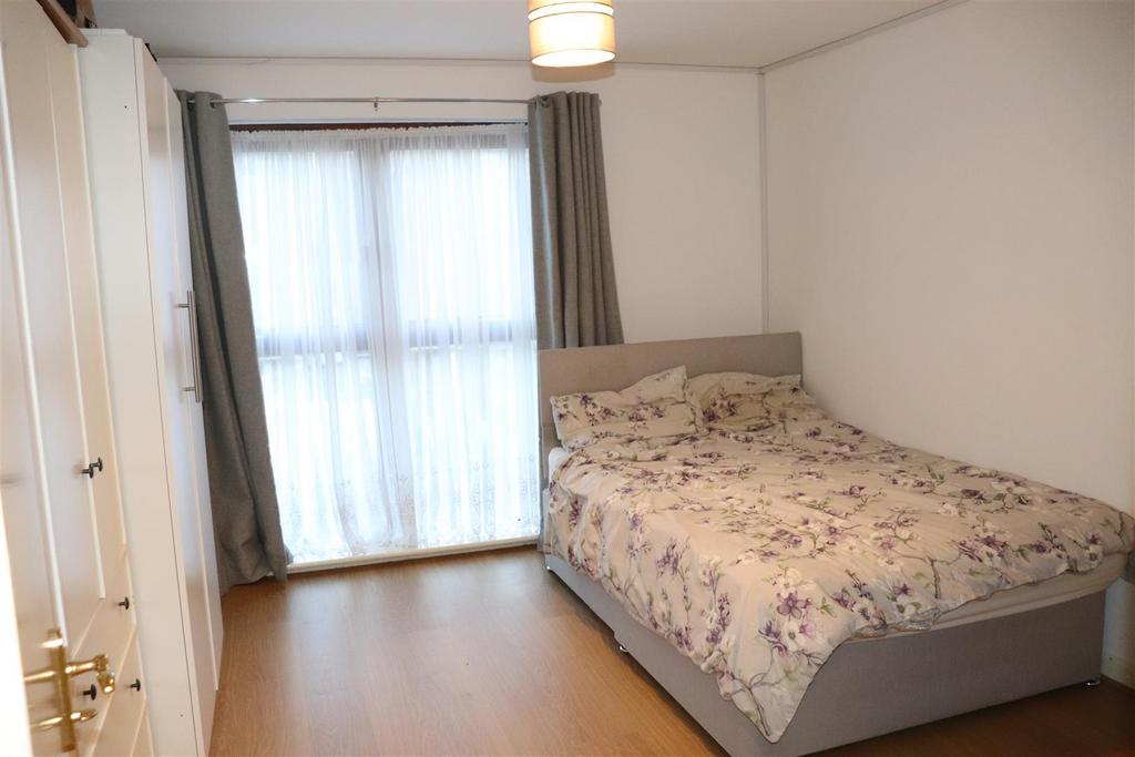 Bedroom 2 (1).JPG
