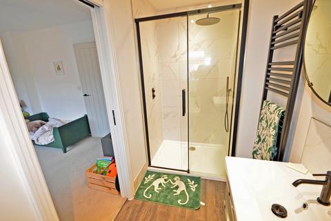65 Guildford Road, Frimley Green, Camberley, GU16 6NN