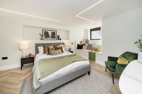 undefined, Aylmer Parade, London N2