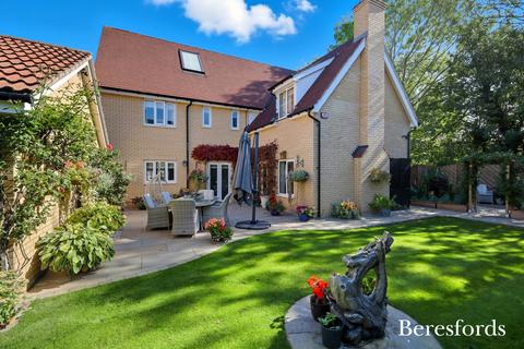5 bedroom detached house for sale, Hampton Road, Little Canfield, CM6