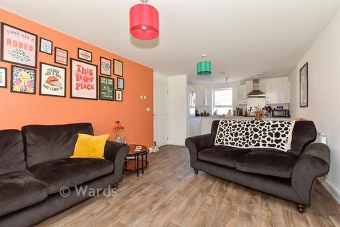 2 bedroom ground floor flat for sale, Aegle Close, Canterbury, Kent