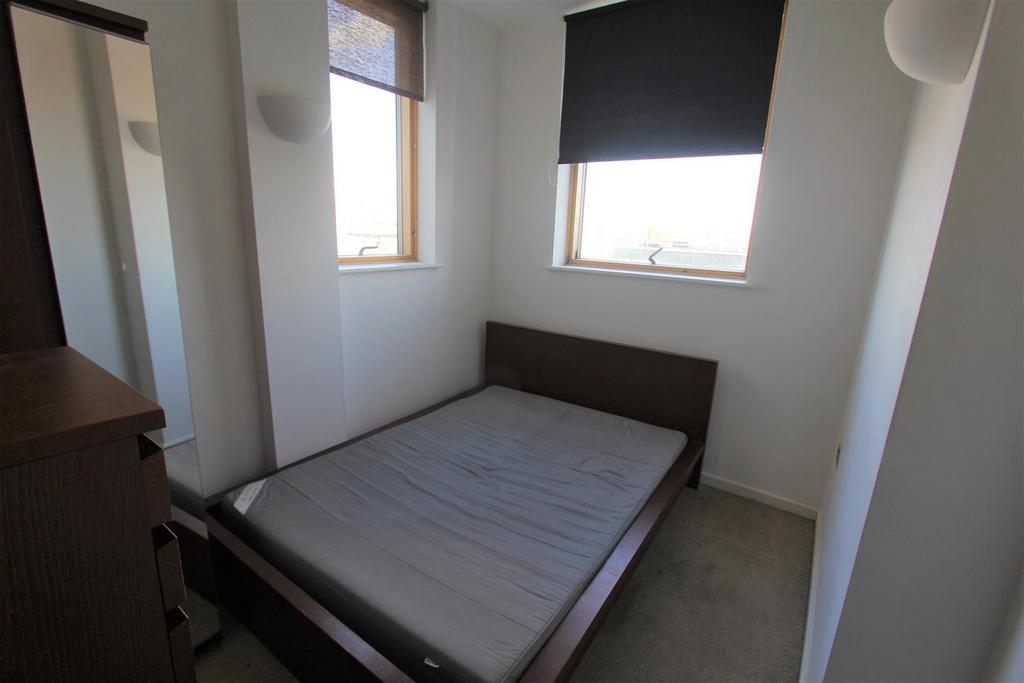 Bed2.JPG