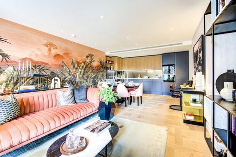 undefined, London Dock, Wapping E1W