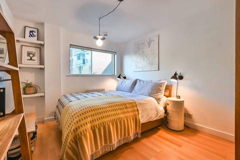 2 bedroom flat for sale, De Beauvoir Crescent, De Beauvoir Town, London, N1