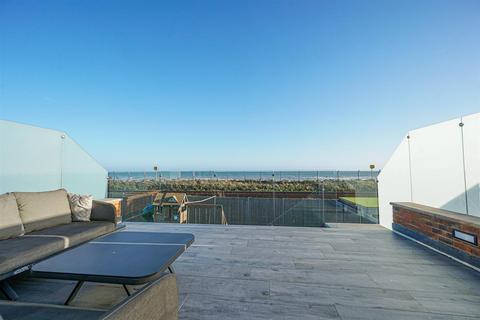 5 bedroom detached house for sale, Amsterdam Way, St. Leonards-On-Sea