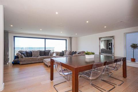 5 bedroom detached house for sale, Amsterdam Way, St. Leonards-On-Sea