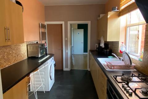 4 bedroom terraced house for sale, Glasgow Street, St James, NN5 5BL