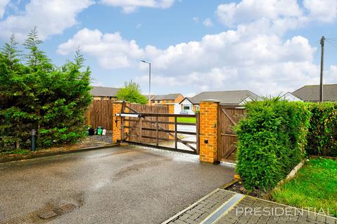 undefined, Chingford E4