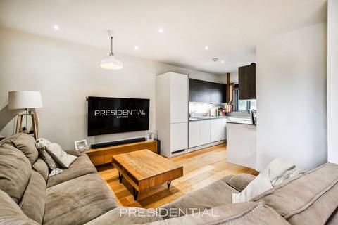 undefined, Sewardstone Road, London E4