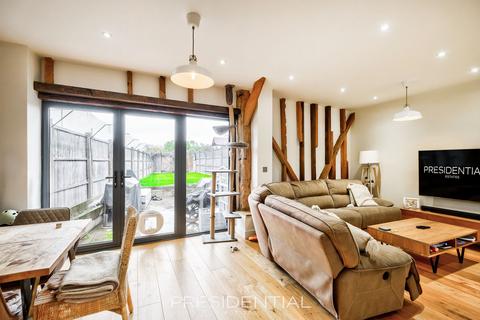 undefined, Sewardstone Road, London E4