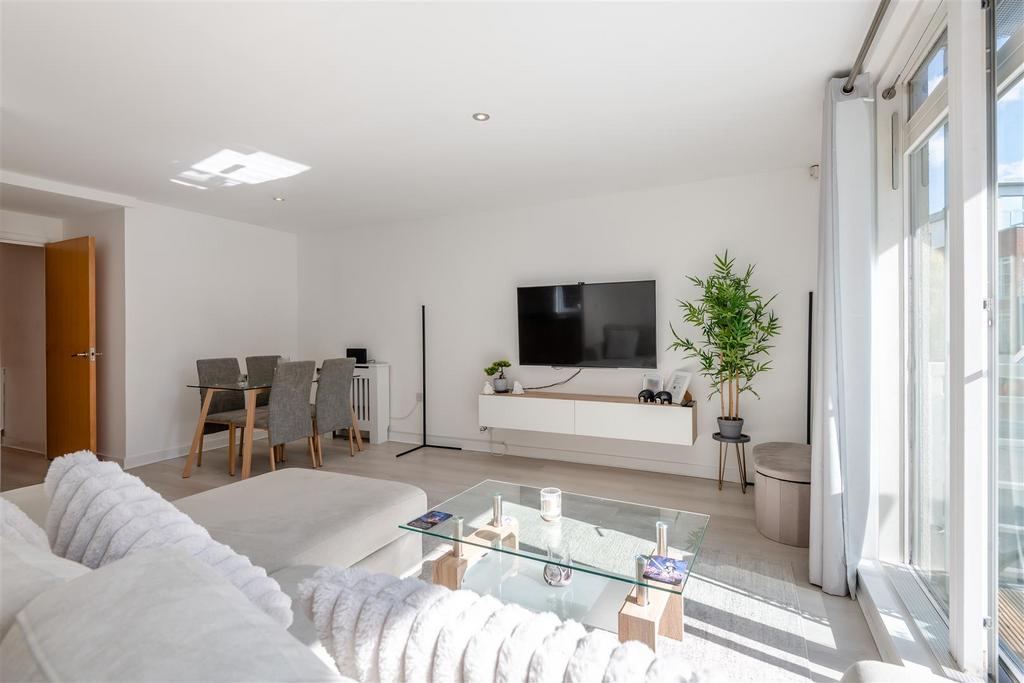 8662224-interior14.jpg