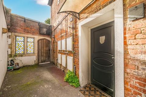 2 bedroom flat for sale, Chesham,  Buckinghamshire,  HP5