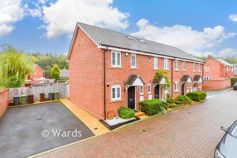 2 bedroom end of terrace house for sale, Perrin Road, Maidstone ME17