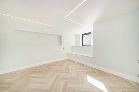 undefined, Aylmer Parade, London N2