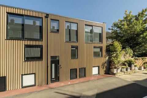 undefined, Aylmer Parade, London N2