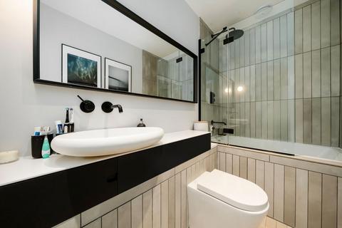 2 bedroom flat for sale, South Villas, London NW1