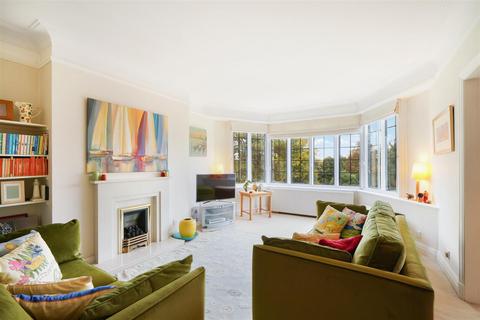 3 bedroom flat for sale, Bede House, Manor Fields, London