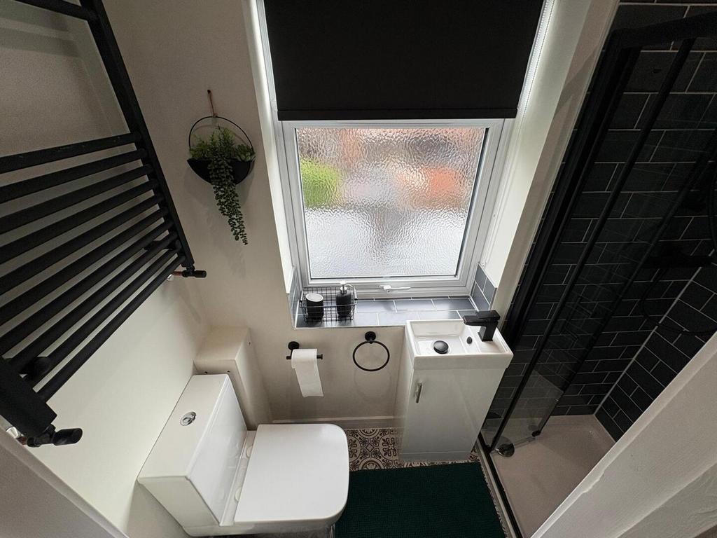 Room 3 en-suite