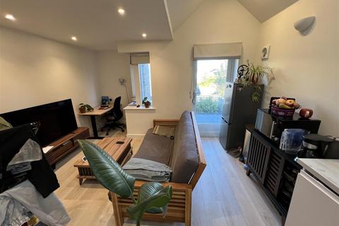 undefined, Newmarket Road, Cambridge CB5