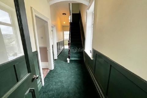 5 bedroom end of terrace house for sale, Colne BB8