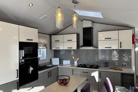 2 bedroom park home for sale, Smithy Leisure Park