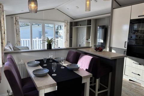 2 bedroom park home for sale, Smithy Leisure Park