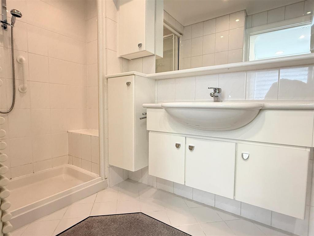 En suite shower/wc