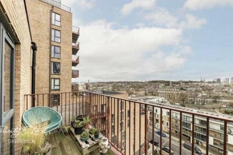 2 bedroom apartment to rent, Greenwich High Road, London