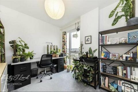2 bedroom apartment to rent, Greenwich High Road, London