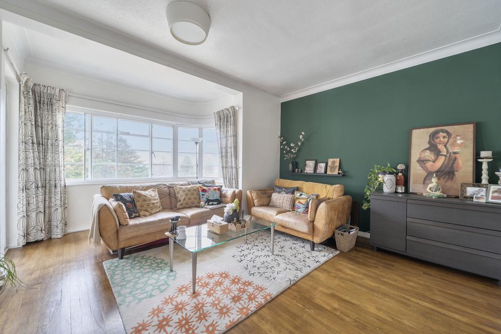 1360923-5-68de4b1...