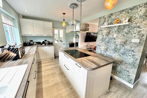 16 Argyll Crescent, Muxton, Telford, TF2 8PR
