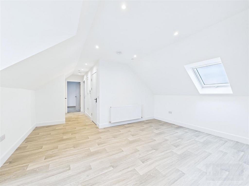 Sitting Room / Kitchen / Dining Area