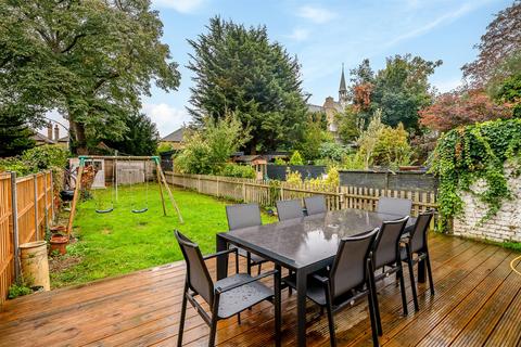 4 bedroom semi-detached house for sale, Fairfield Road, Bromley