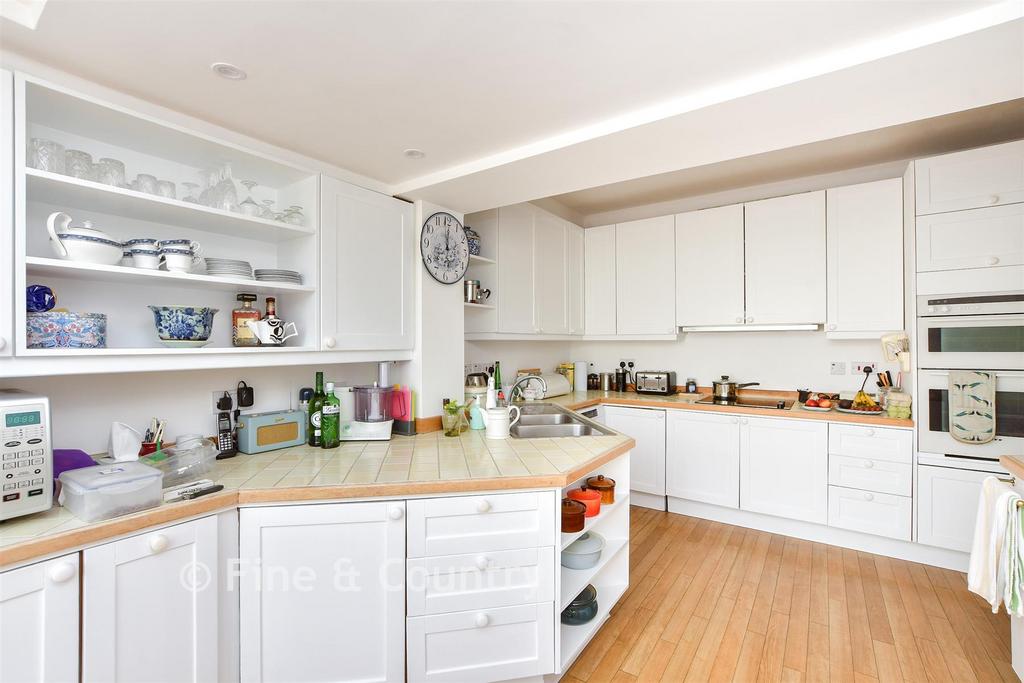 Kitchen / Breakfast Room
