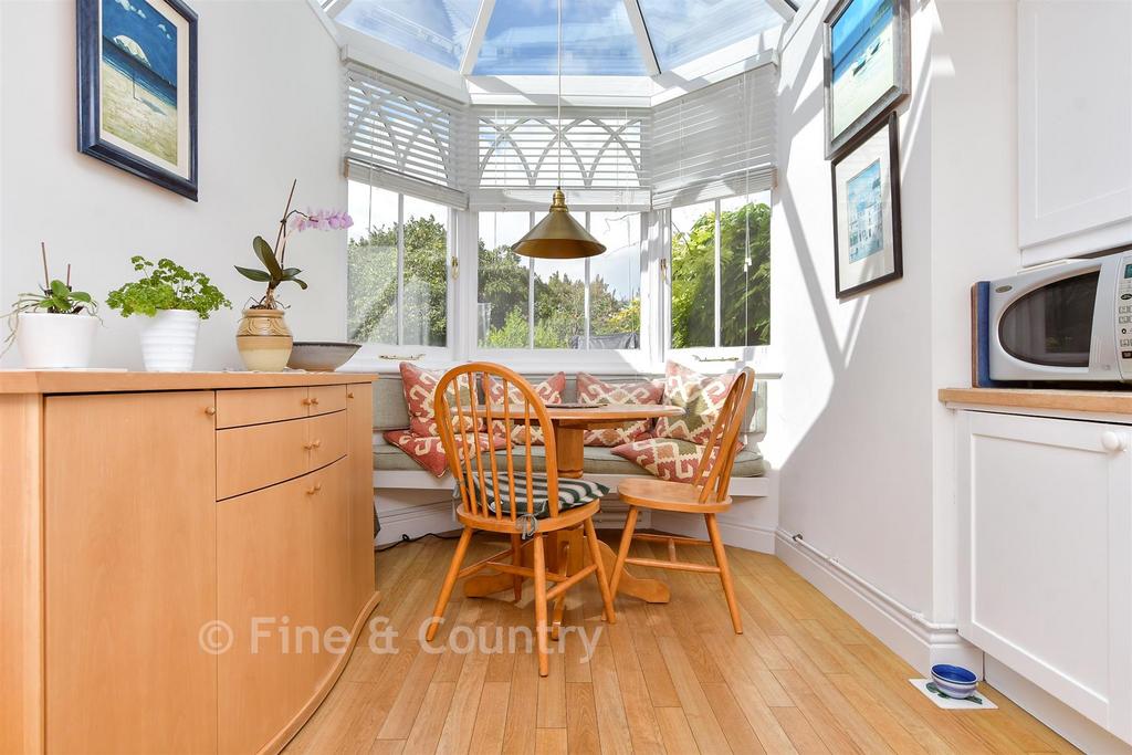 Kitchen / Breakfast Room